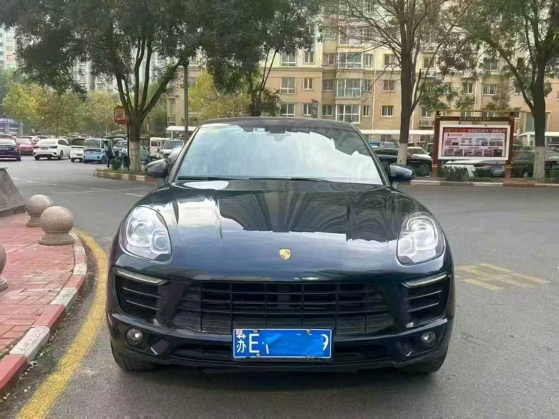 安阳18年保时捷Macan1