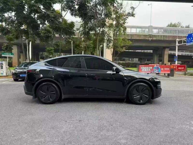 常德25年特斯拉MODEL Y8