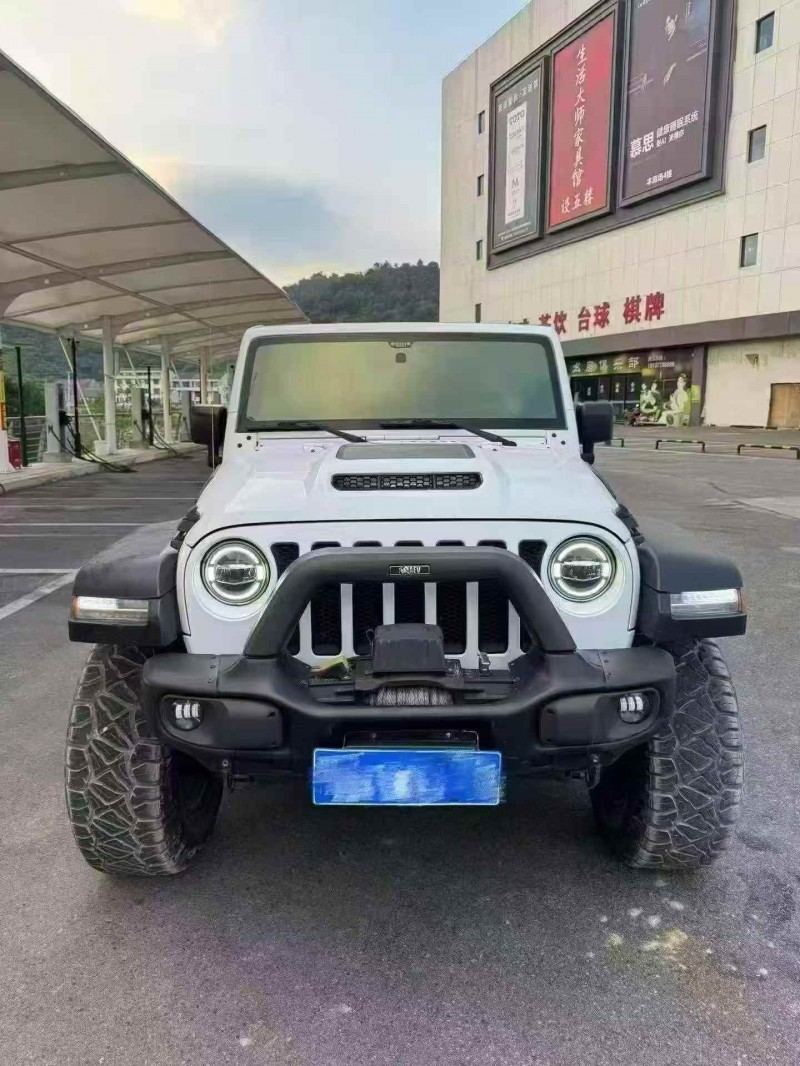 烟台17年Jeep牧马人1
