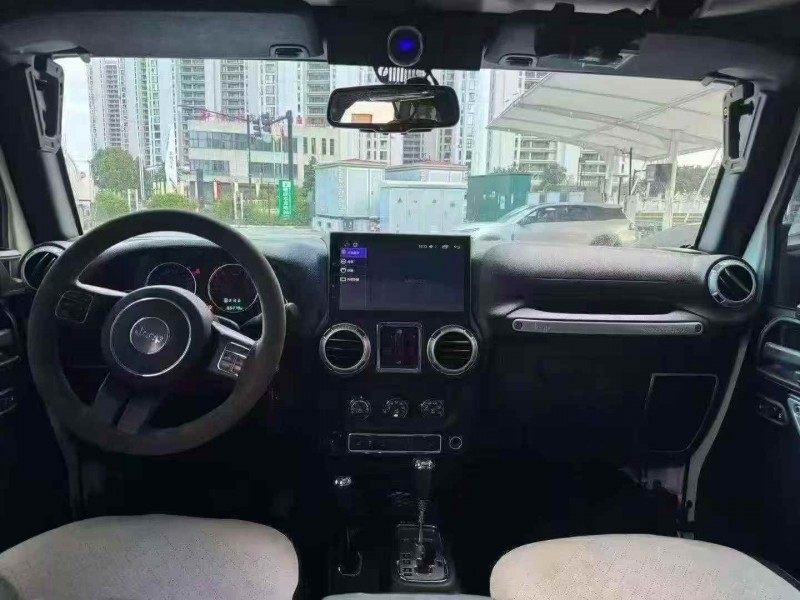 烟台17年Jeep牧马人5
