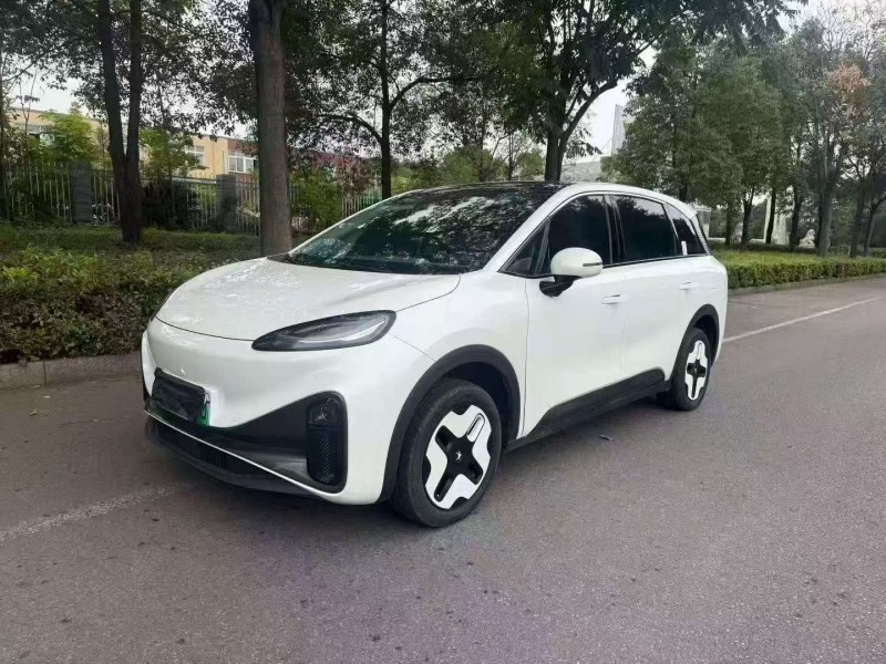 湘潭25年极狐汽车阿尔法2