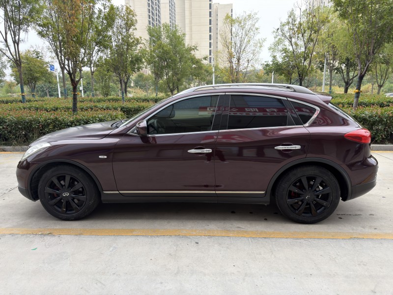 济宁15年英菲尼迪QX505