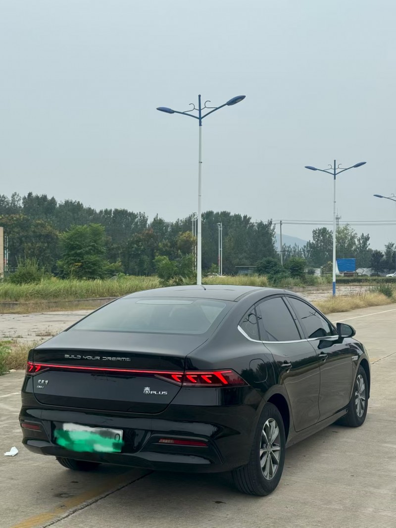 枣庄23年比亚迪秦8