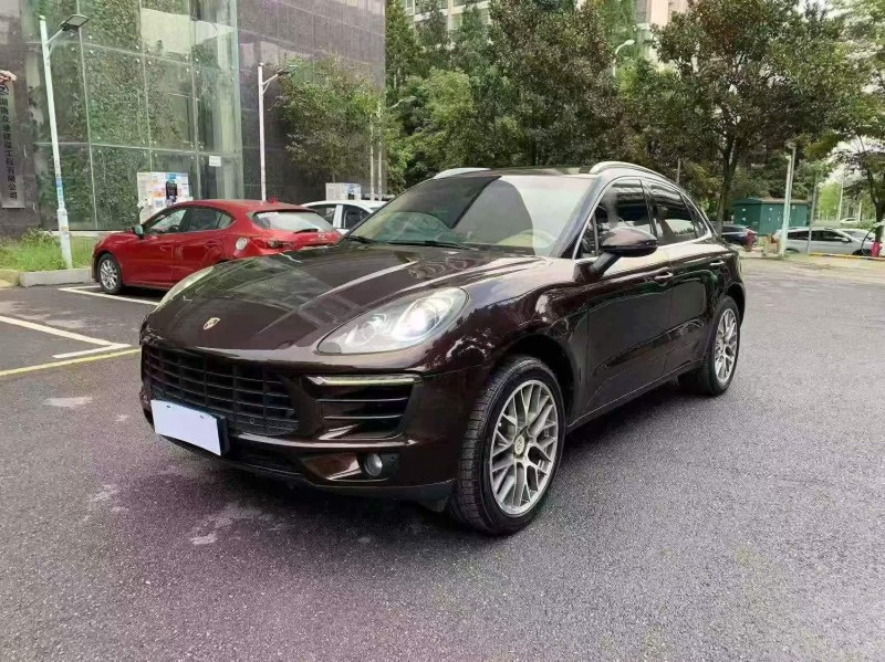 岳阳15年保时捷Macan3