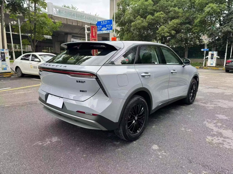 衡阳25年启辰大V7