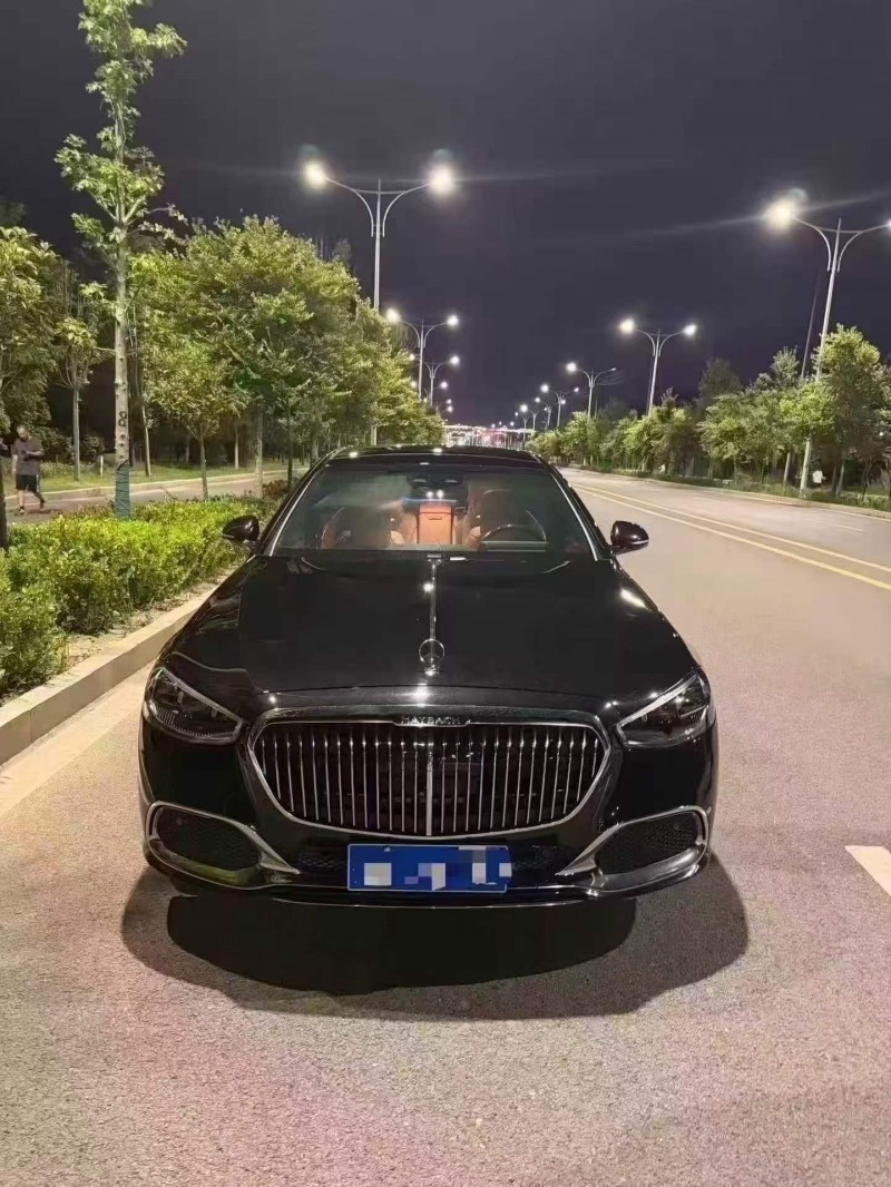 常德21年奔驰迈巴赫S级1