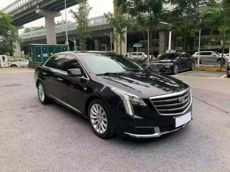 常德19年凯迪拉克XTS3