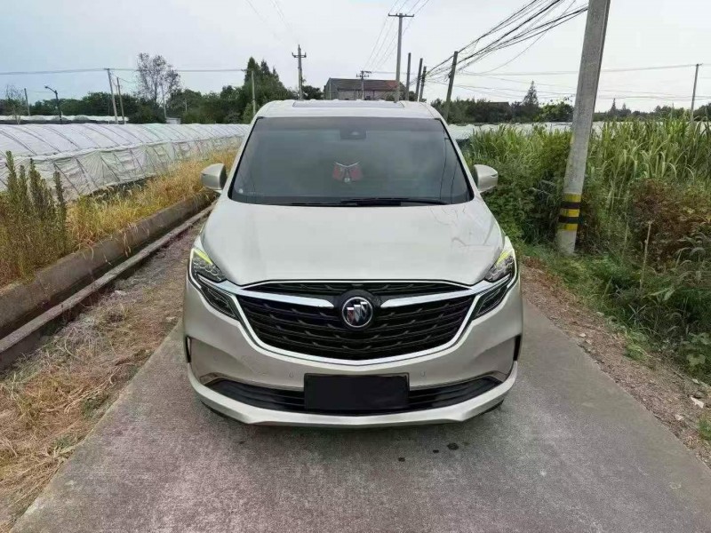 金华20年别克GL81