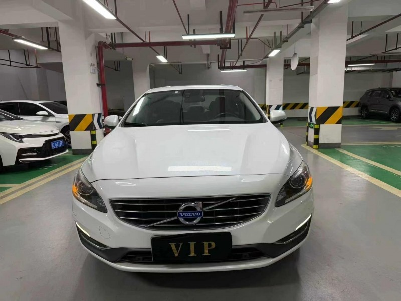 成都15年沃尔沃S60L1