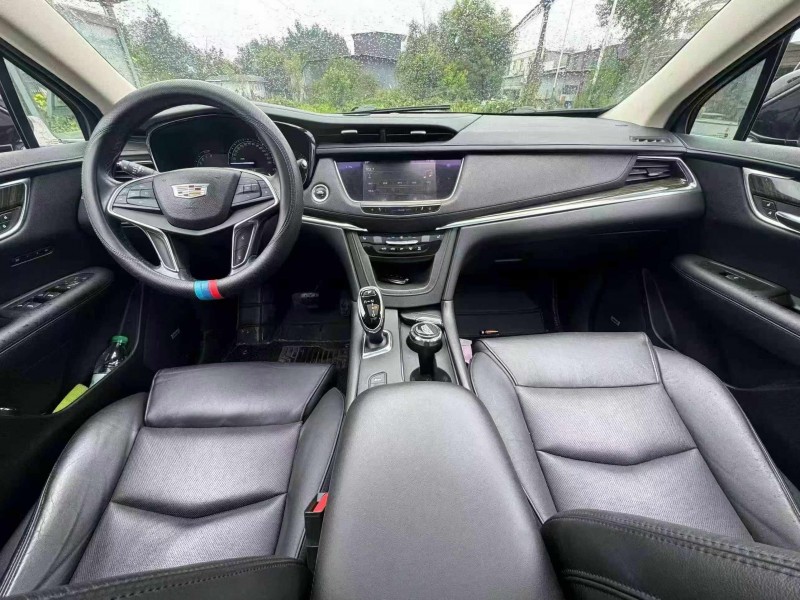 广元16年凯迪拉克XT55