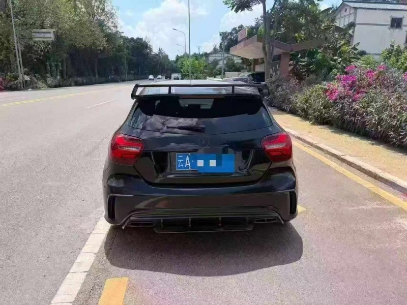 重庆17年奔驰A9
