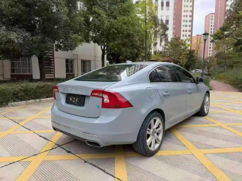玉溪17年沃尔沃S60L8