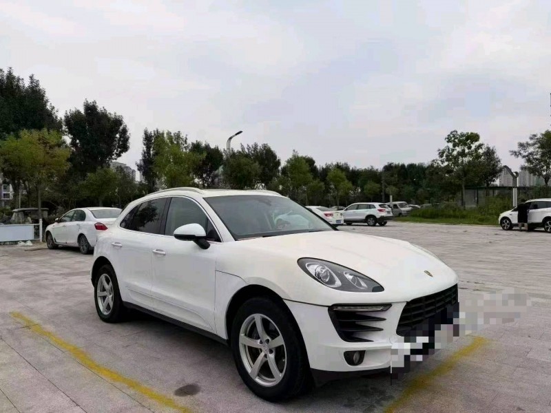 菏泽16年保时捷Macan3