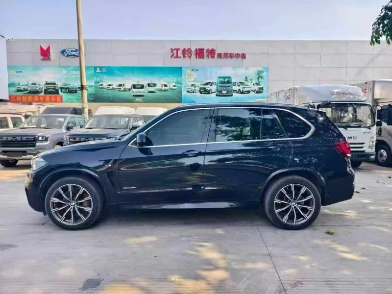 钦州17年宝马X58