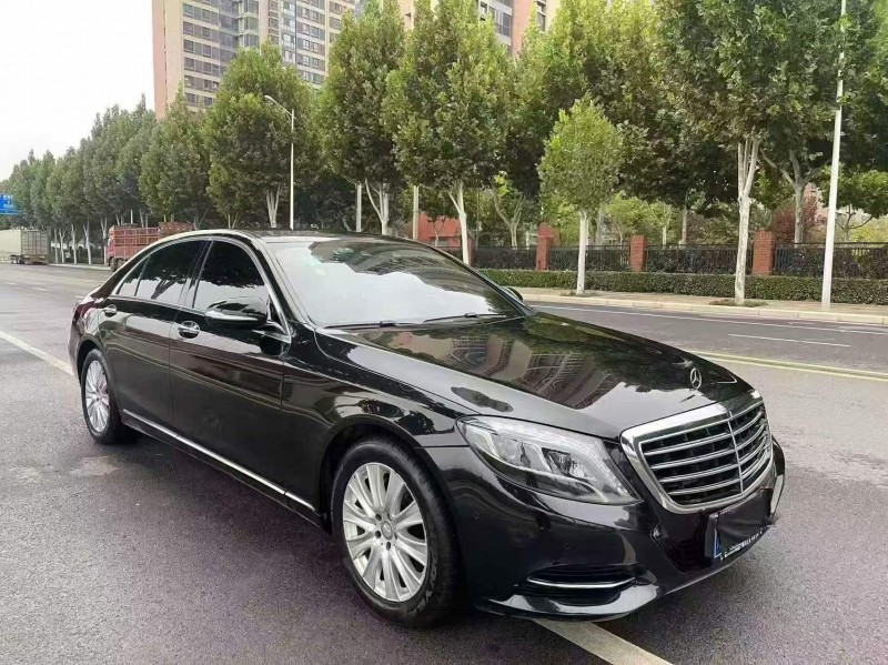 新乡16年奔驰S2