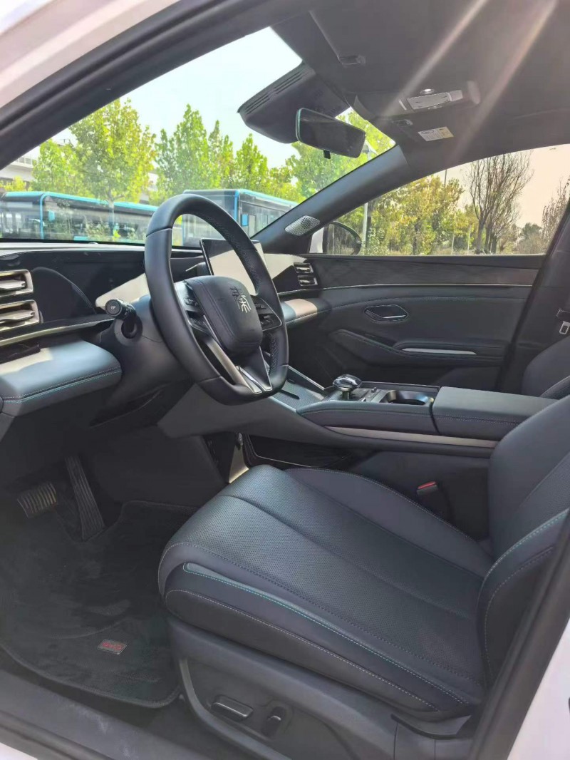天津25年比亚迪秦4