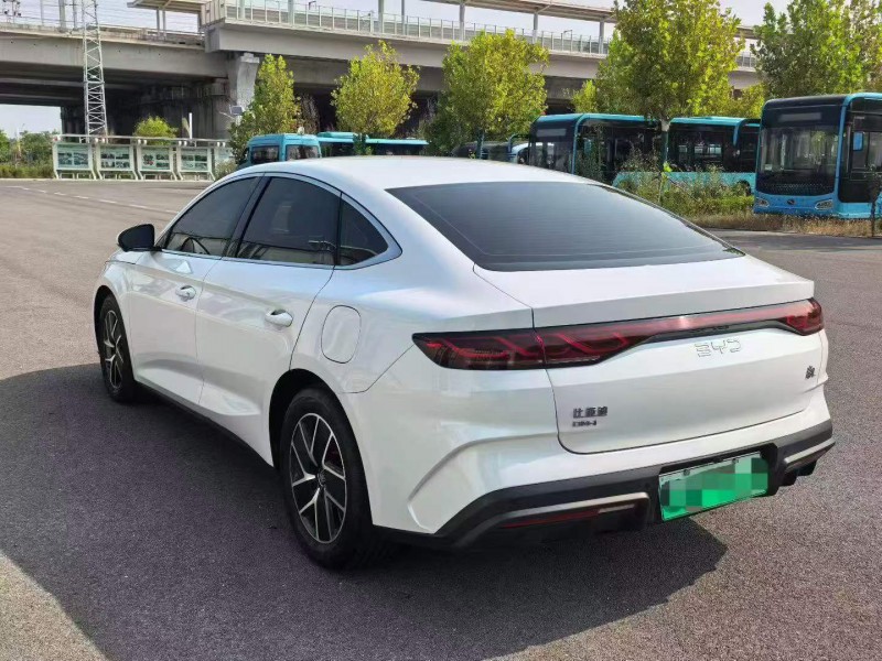 天津25年比亚迪秦7