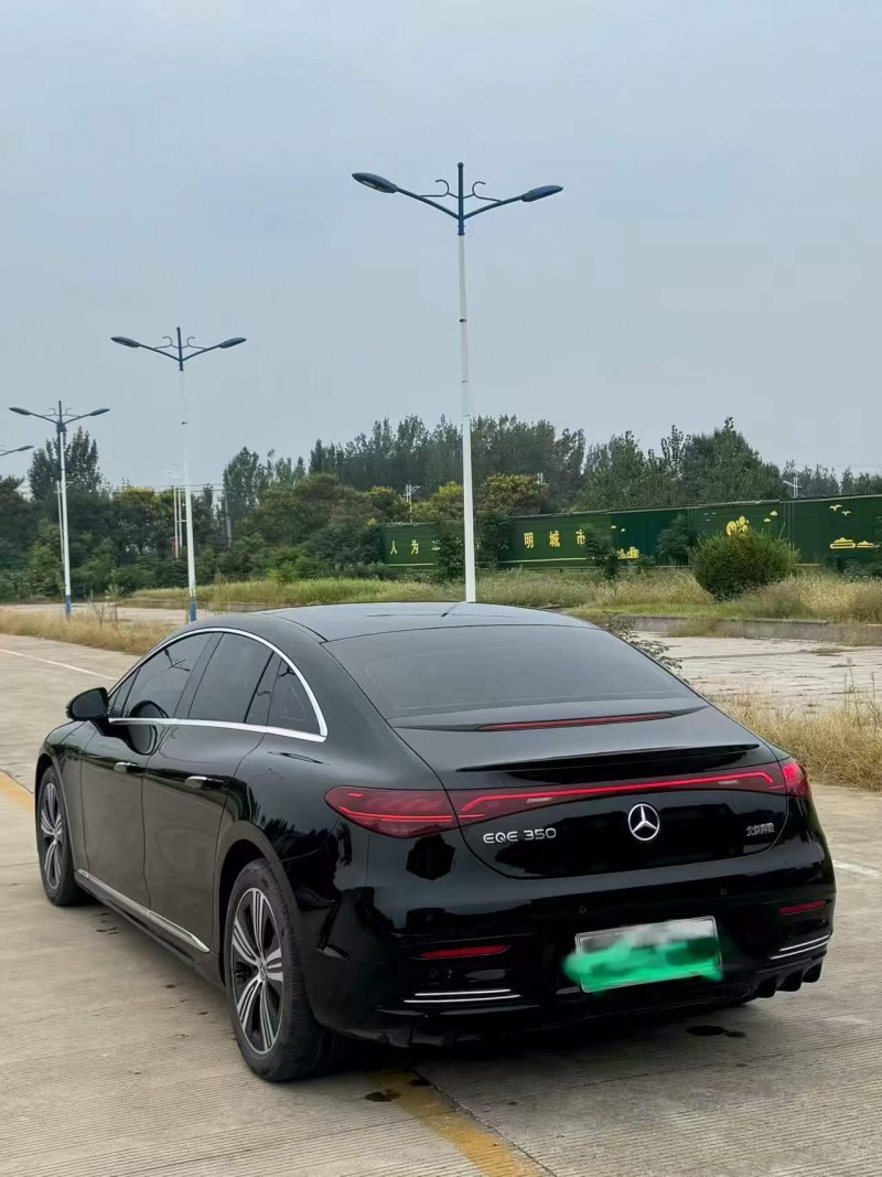 东营23年奔驰EQE8