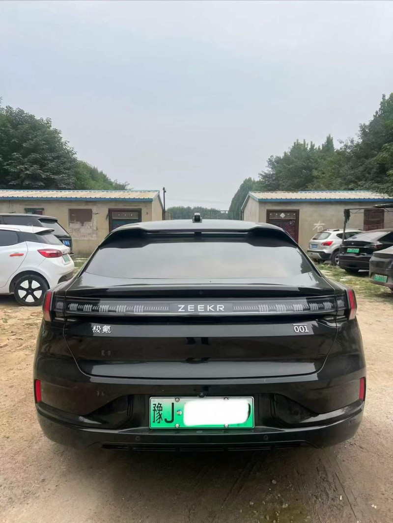 洛阳22年极氪汽车0018