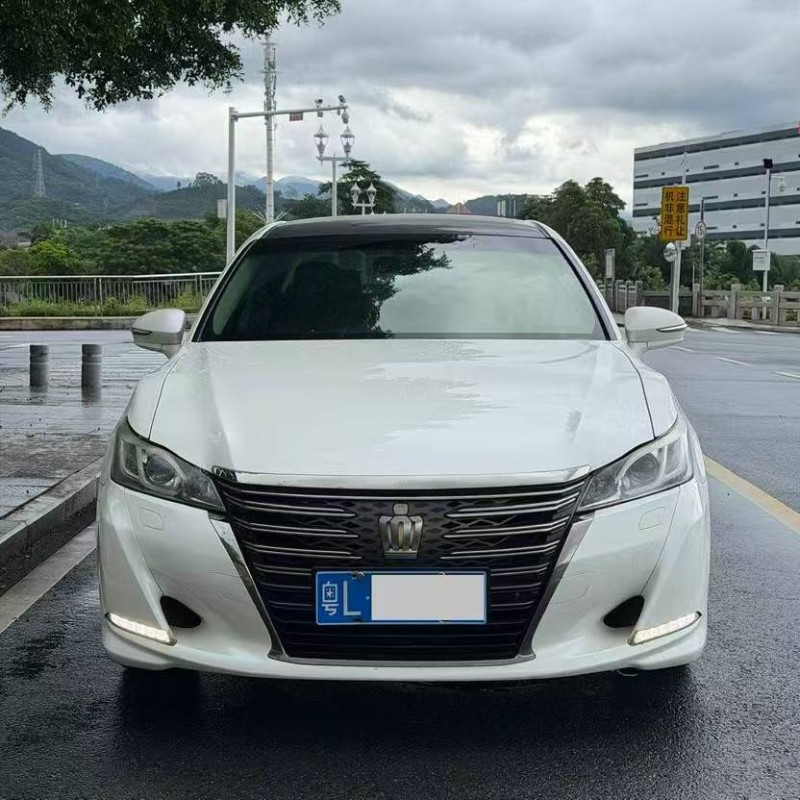 东莞19年丰田皇冠1