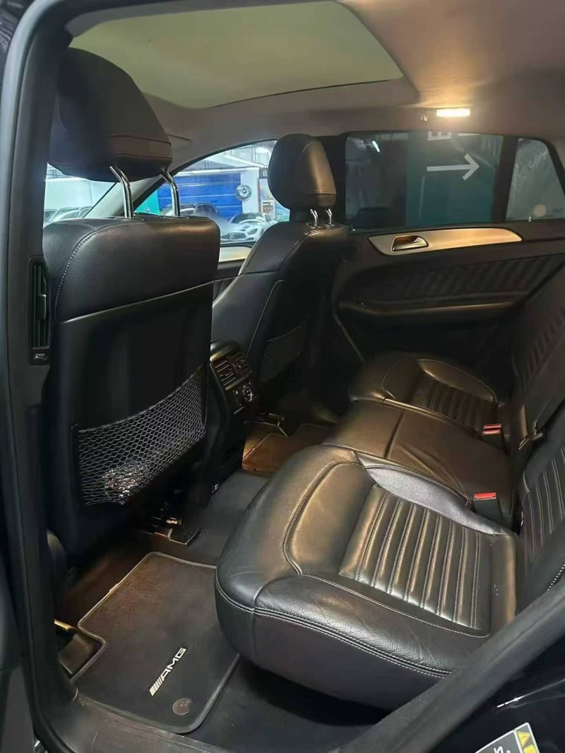广州17年奔驰GLE8