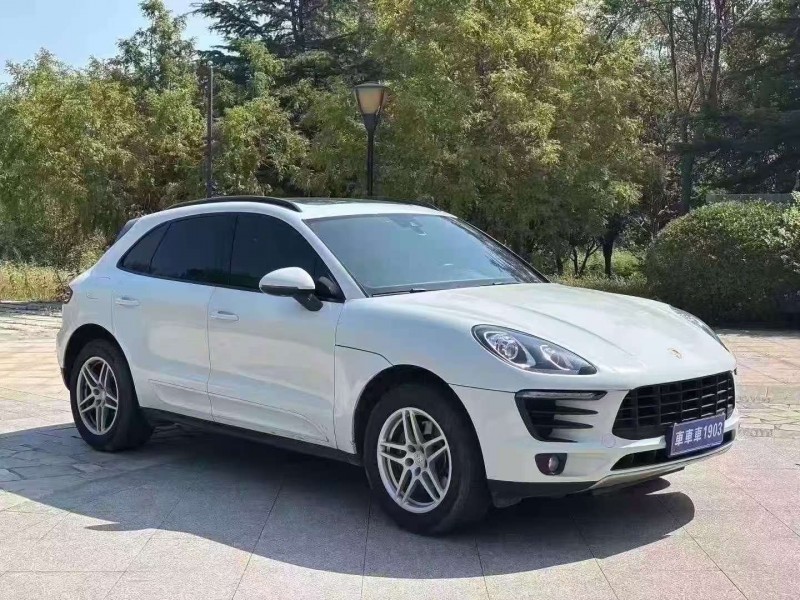 东营17年保时捷Macan3