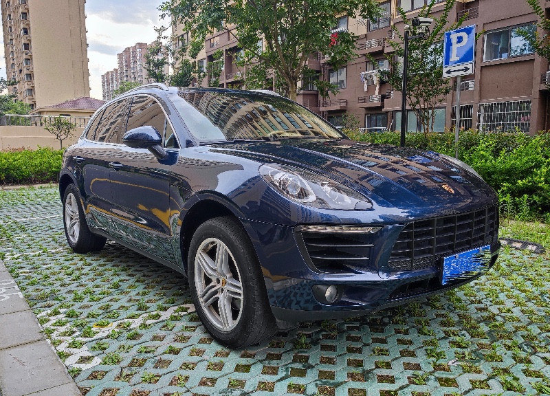 荆门15年保时捷Macan4