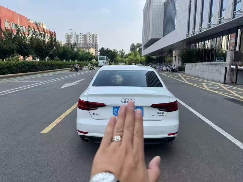 潍坊17年奥迪A4L9