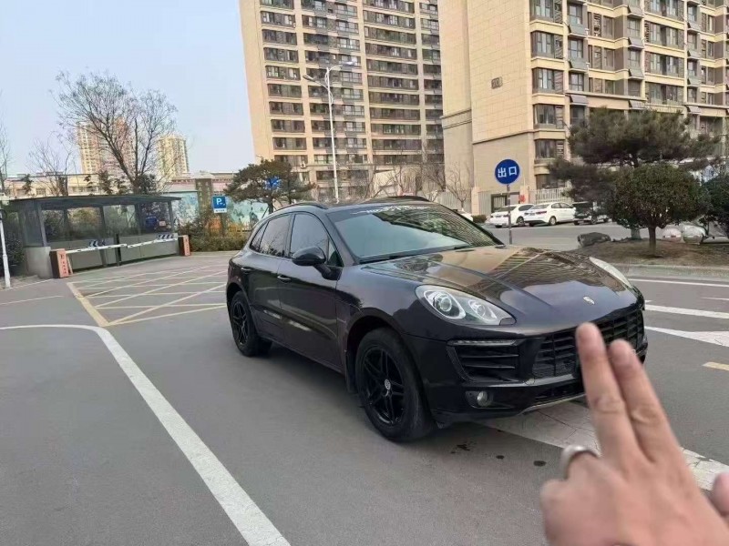 威海16年保时捷Macan3