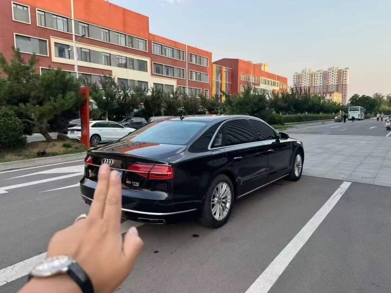 济宁15年奥迪A6L9