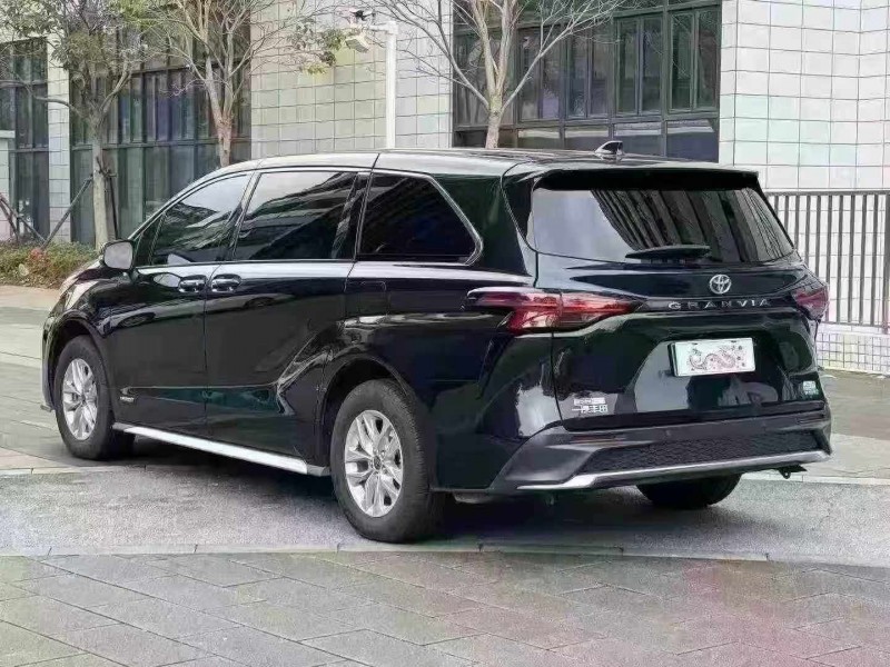 佛山23年丰田格瑞维亚8