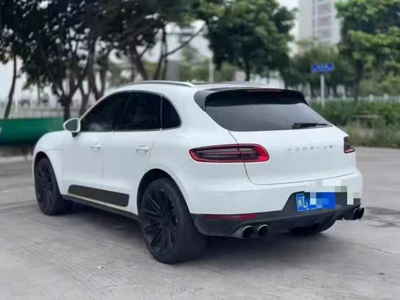 莆田15年保时捷Macan5