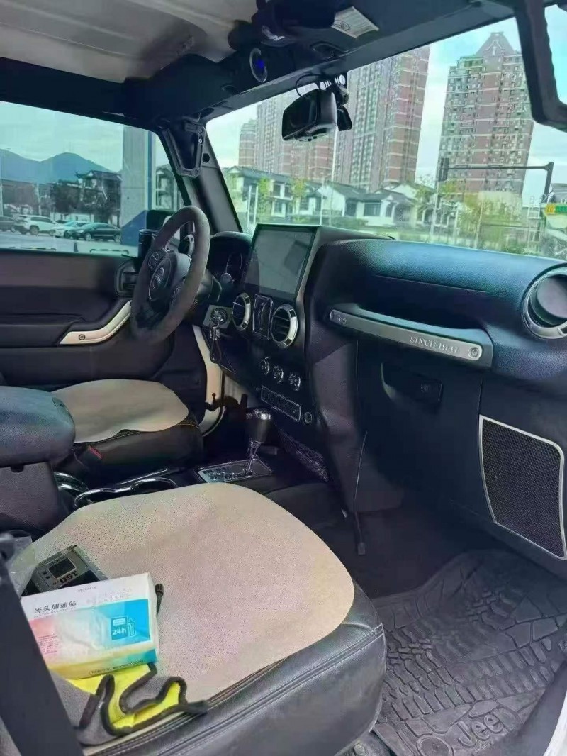 东营17年Jeep牧马人6