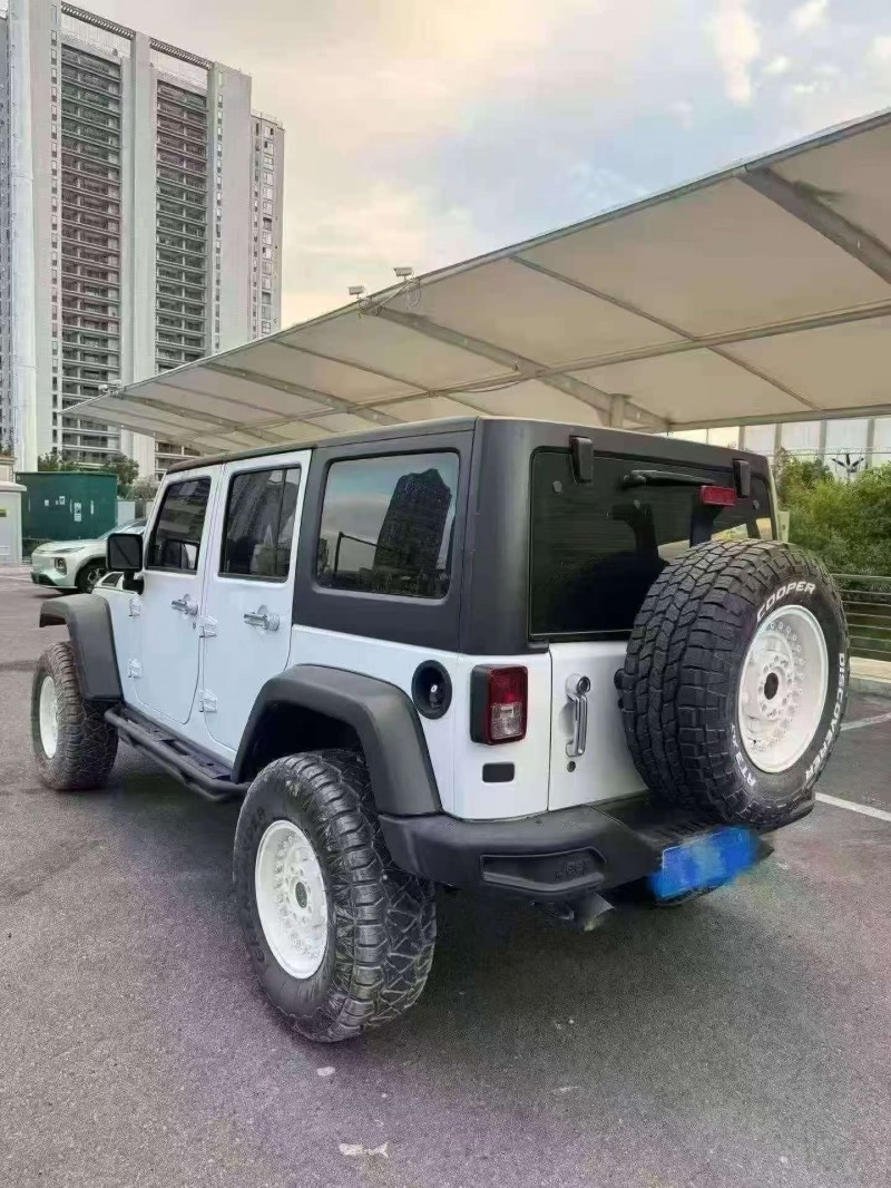 东营17年Jeep牧马人7