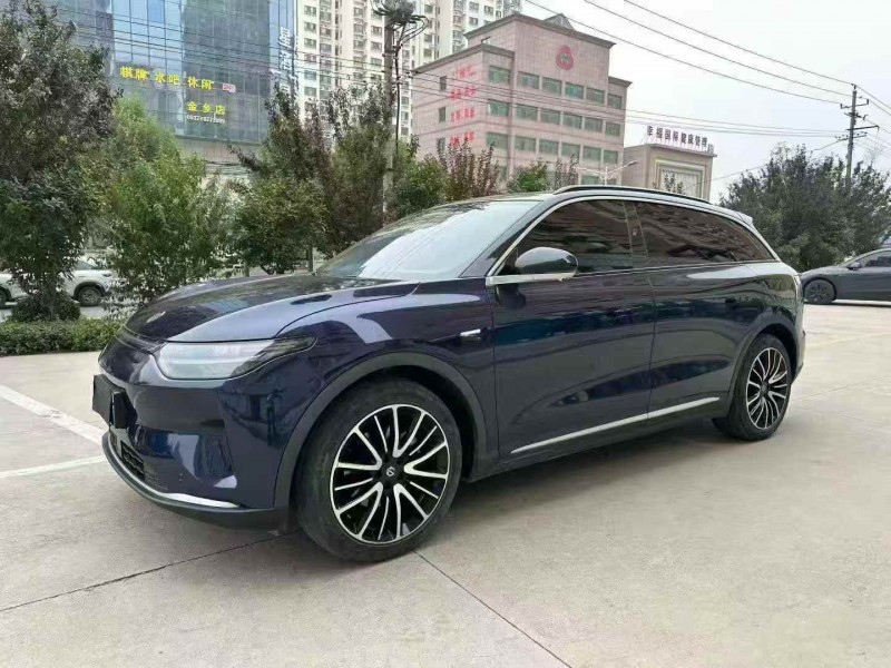 济宁21年零跑汽车C113