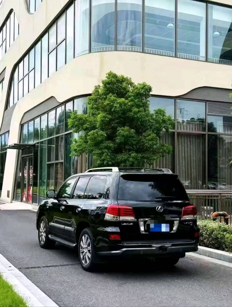 德州10年雷克萨斯LX7