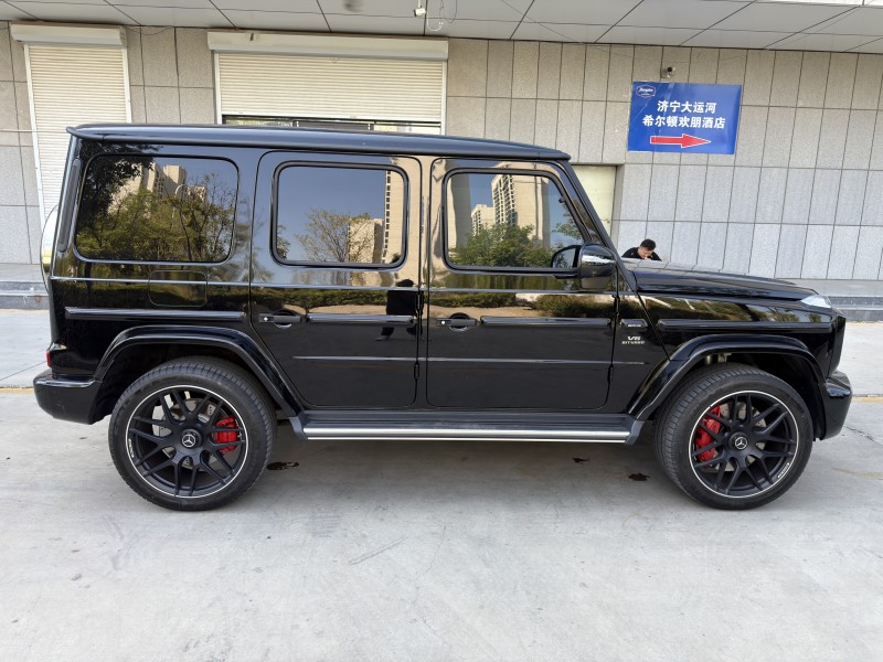 济宁26年奔驰AMG4