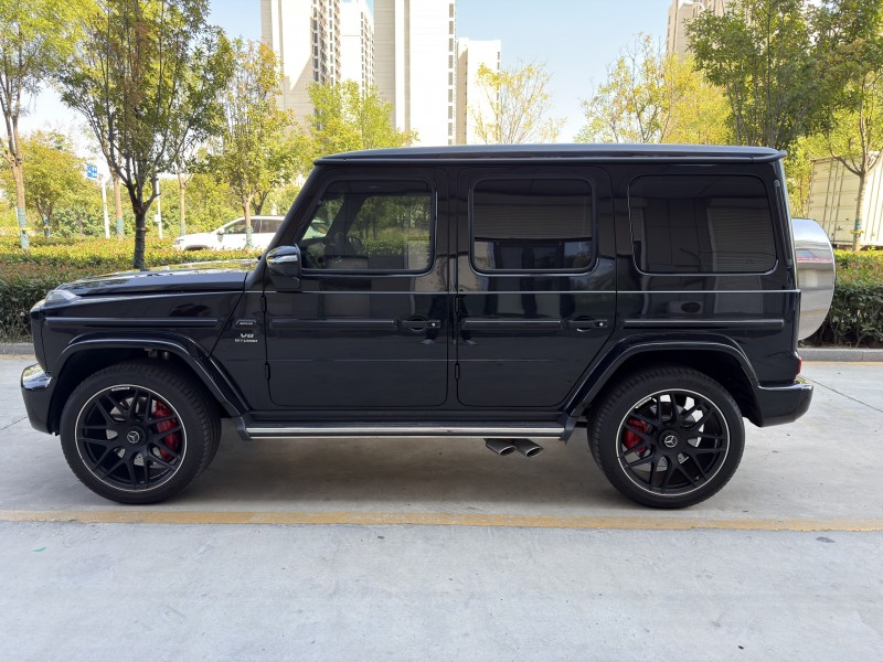 济宁26年奔驰AMG5