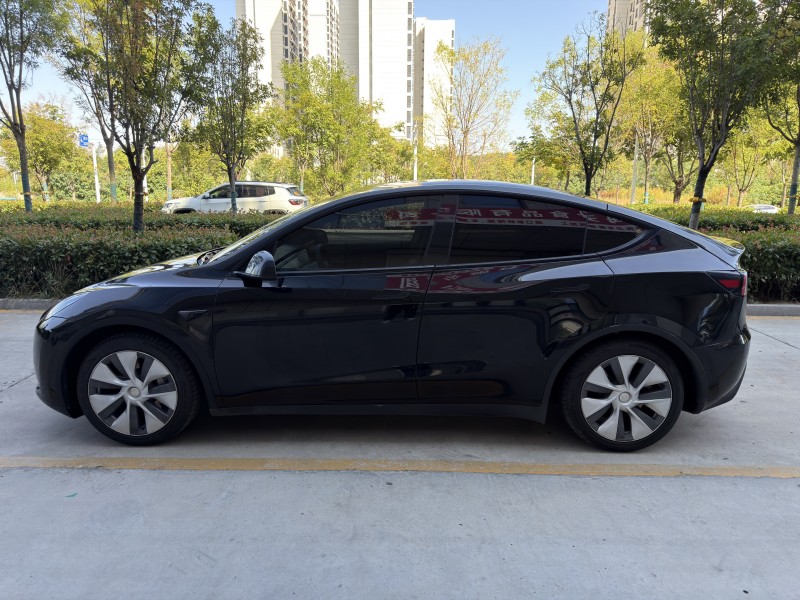济宁22年特斯拉MODEL Y5