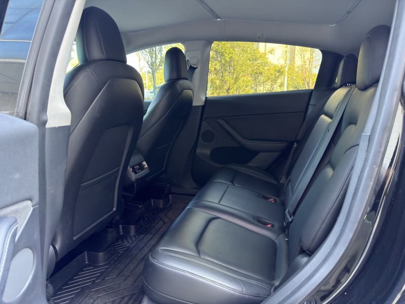济宁22年特斯拉MODEL Y7