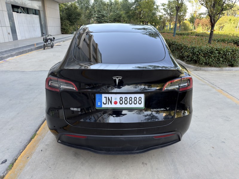 济宁22年特斯拉MODEL Y9