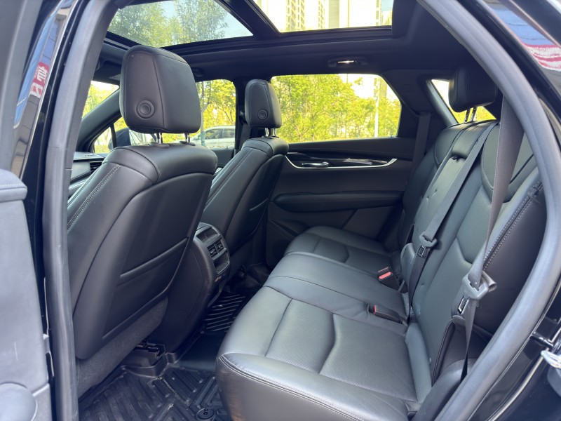 济宁20年凯迪拉克XT57