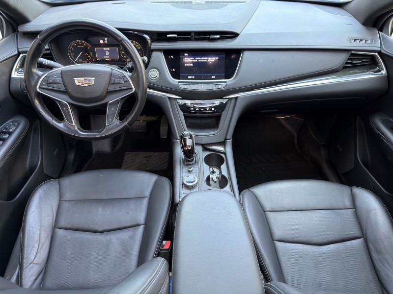 济宁20年凯迪拉克XT58