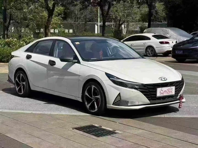 济宁21年现代伊兰特3