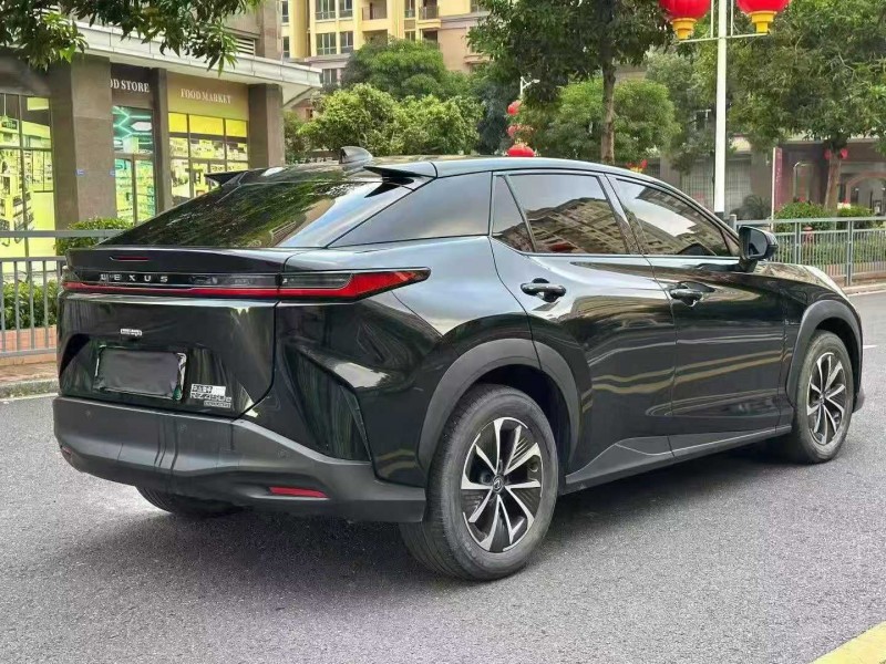 广州23年雷克萨斯RZ8