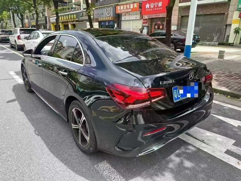 广州23年奔驰A7