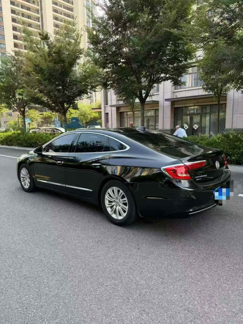 潍坊17年别克君越9