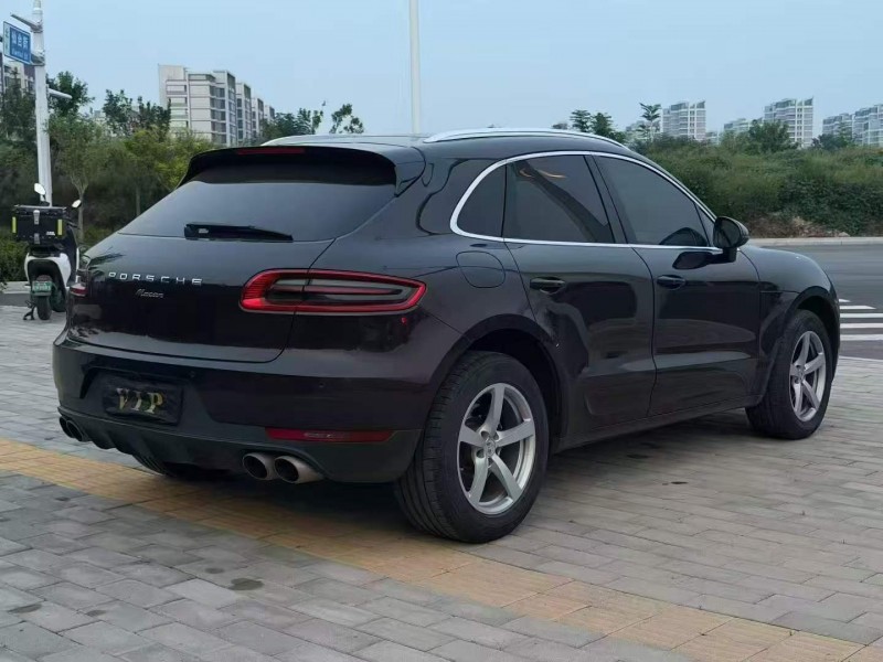 秦皇岛16年保时捷Macan8