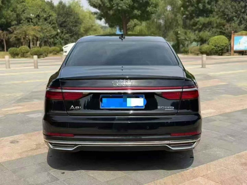 枣庄21年奥迪A8L9