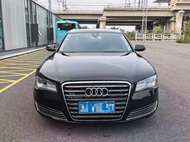 天津14年奥迪A8L1